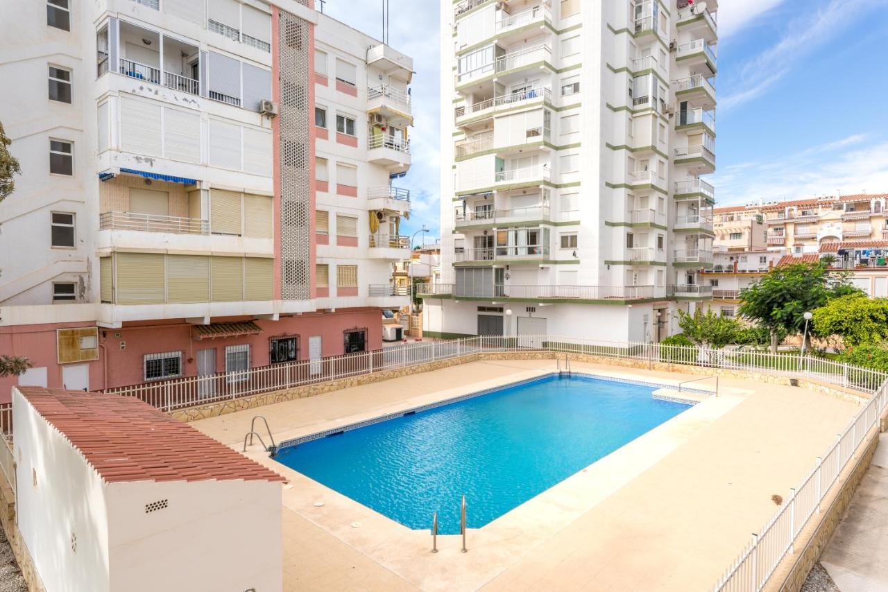 Seafront Apartment Torre Del Mar Exterior photo